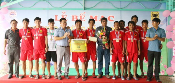 Giải bóng đá mừng Đảng mừng Xuân 2018 – Cúp Bình Điền Tây Ninh lần 1: Sở NN&PTNT đoạt Cúp vàng ảnh 2