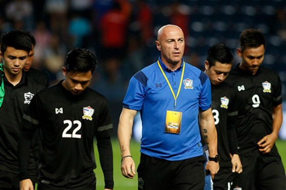 HLV trưởng U23 Thái Lan từ chức sau cú sốc châu lục ảnh 2