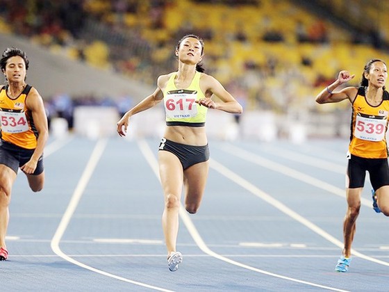 Tuyển thủ Lê Tú Chinh sẽ bước vào thi đấu vòng loại cự ly 100m nữ. Ảnh: NHẬT ANH