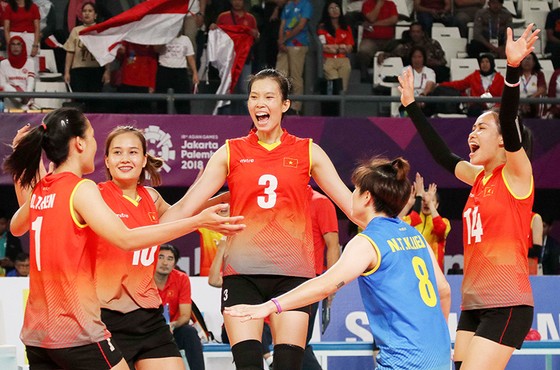 Bóng chuyền nữ: Việt Nam thắng thuyết phục Indonesia ngay tại Jakarta ảnh 4