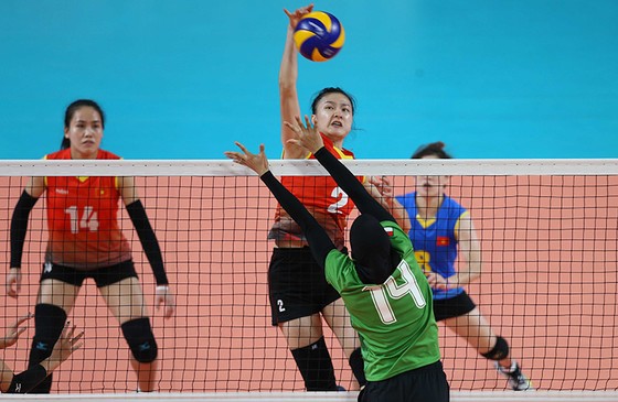 Bóng chuyền nữ: Việt Nam thắng thuyết phục Indonesia ngay tại Jakarta ảnh 5