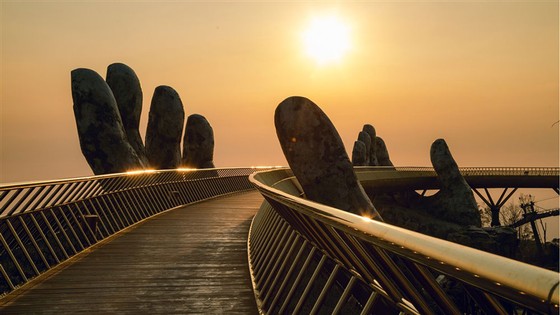 Bà Nà Hills và hành trình đánh thức thành phố ngủ quên thành điểm đến của thế giới ảnh 2