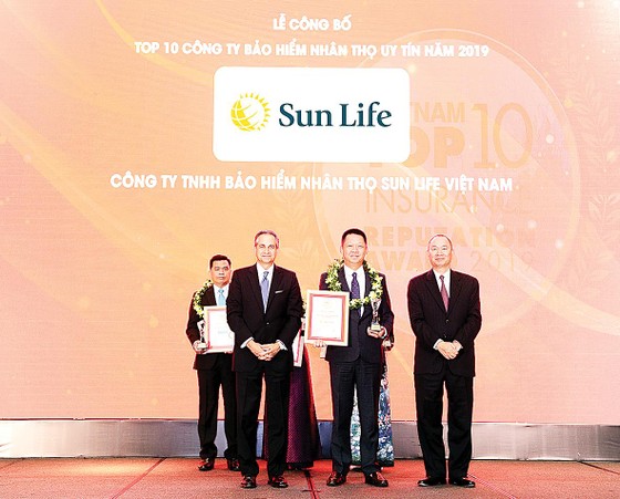 Sun Life Việt Nam - Tốp 10 công ty BHNT uy tín nhất Việt Nam năm 2019 ảnh 1