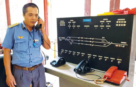 Cổ như ngành hỏa xa ảnh 7