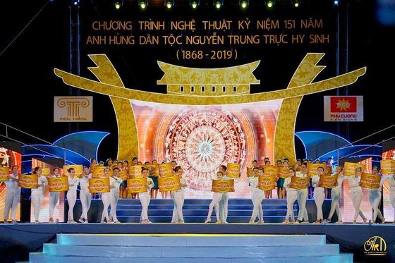 Chương trình nghệ thuật khai mạc Lễ hội Nguyễn Trung Trực 2019: Ấn tượng, giàu cảm xúc ảnh 2