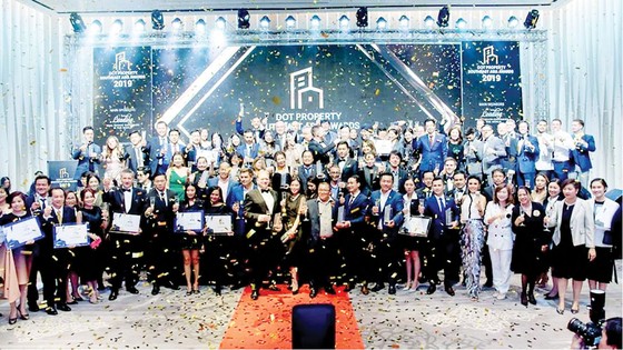 Pax Sky đoạt giải Nhà cung cấp dịch vụ văn phòng tốt nhất Đông Nam Á 2019 ảnh 2