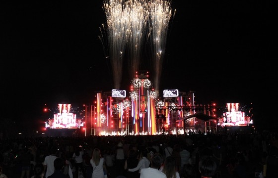 Dàn sao Việt 'đốt cháy' đại nhạc hội siêu khủng khởi động F1 ảnh 1