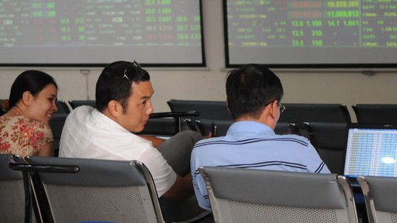 Thị trường chứng khoán: Điềm tĩnh tìm cơ hội đầu tư ảnh 1