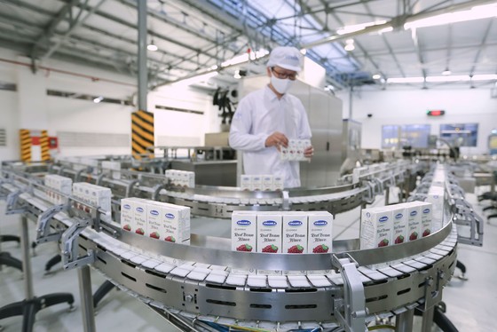 Vinamilk- doanh nghiệp đầu tiên được cấp phép xuất khẩu sữa vào thị trường Á - Âu ảnh 1