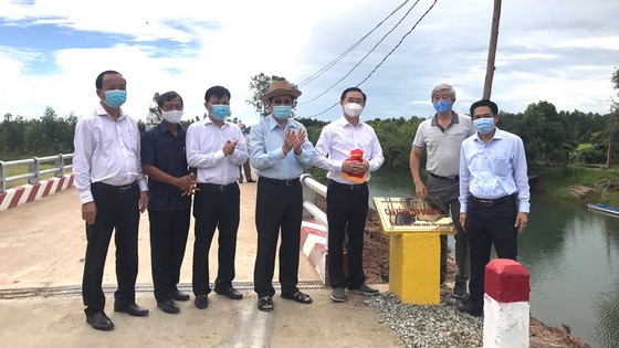 Lễ khánh thành công trình đường về biên giới Giồng Két trên địa bàn huyện Đức Huệ, Long An ảnh 1