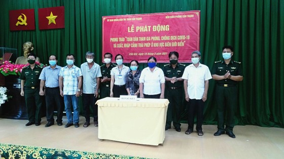 Phát động phong trào 'Toàn dân tham gia phòng, chống dịch Covid-19 và xuất, nhập cảnh trái phép' ở khu vực biên giới biển ảnh 2