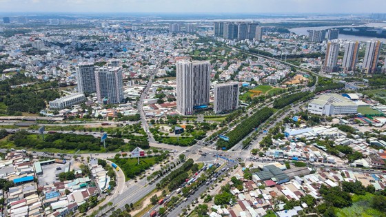 Hàng loạt dự án hạ tầng tạo đòn bẩy bứt phá cho thị trường BĐS khu Đông TPHCM ảnh 1