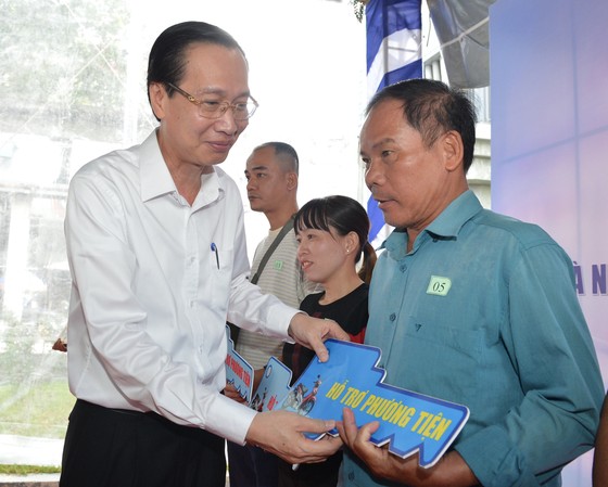 TPHCM phát động Tháng cao điểm “Vì người nghèo” ảnh 1
