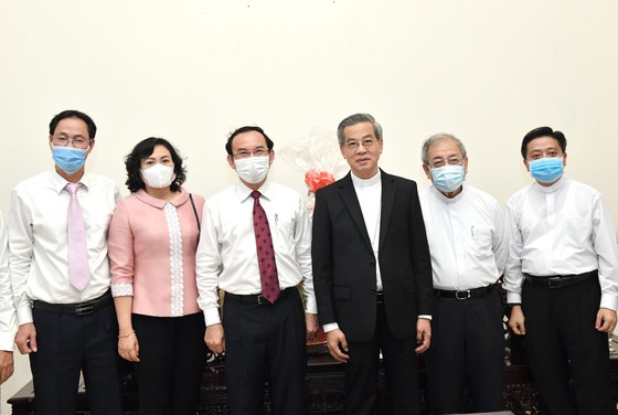 Đoàn lãnh đạo TPHCM thăm, chúc mừng năm mới các vị chức sắc tôn giáo ảnh 2
