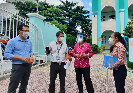 TPHCM đẩy nhanh tiến độ tiêm vaccine phòng Covid-19 theo mục tiêu đề ra ảnh 1