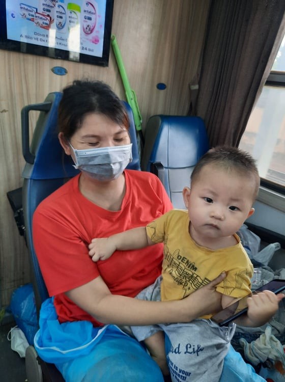 Đưa hơn 600 bà con từ TPHCM và Đồng Nai về quê Tuyên Quang ảnh 3