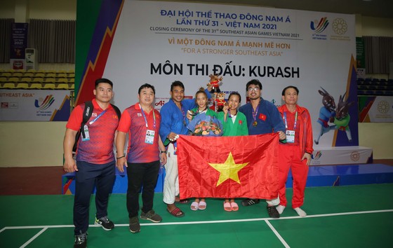 Kurash tạo “cơn mưa Vàng” trong ngày đầu ra quân ảnh 3