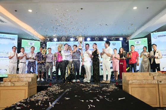 Lộ diện nhà vô địch giải golf CLB Doanh Nhân Sài Gòn ''Chào hạ 2022'' ảnh 1