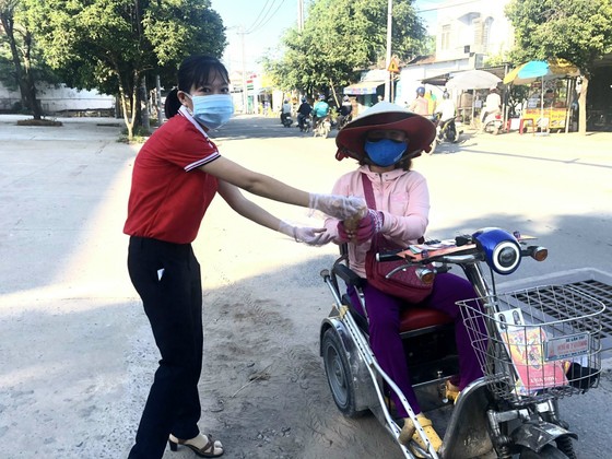 Tình người trong những gian hàng 0 đồng ảnh 8