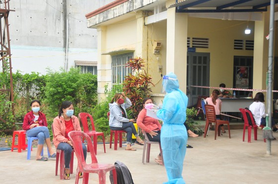 Người tiêm đủ 2 mũi vaccine Covid-19 đến Bình Phước từ vùng có dịch không phải cách ly tập trung ảnh 1
