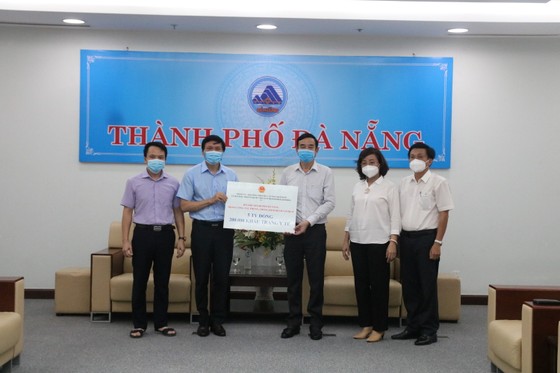 TP Hải Phòng trao 5 tỷ đồng và 200.000 khẩu trang hỗ trợ TP Đà Nẵng chống dịch ảnh 1