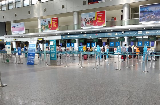 Đưa 207 du khách đầu tiên ở Đà Nẵng trở về địa phương bằng máy bay ảnh 3