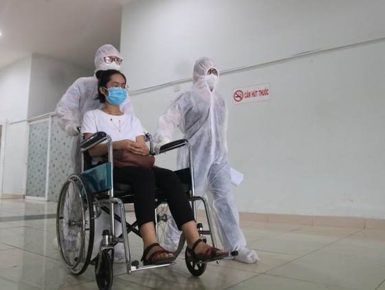Bệnh viện dã chiến Tiên Sơn diễn tập tiếp nhận bệnh nhân với số lượng lớn ảnh 9