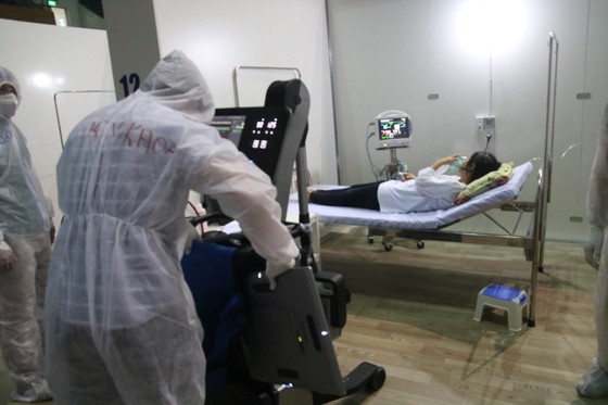 Bệnh viện dã chiến Tiên Sơn diễn tập tiếp nhận bệnh nhân với số lượng lớn ảnh 11
