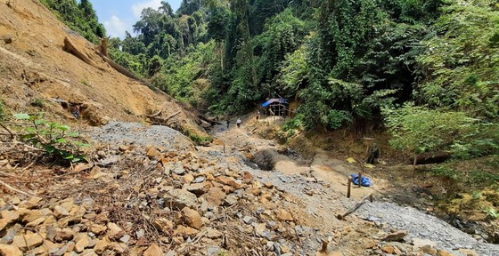 Quảng Nam đánh sập 75 hầm vàng tại Vườn Quốc gia Sông Thanh ảnh 1