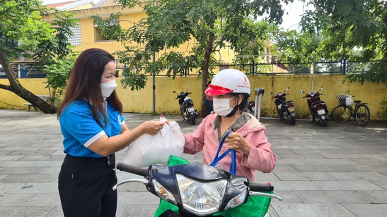 TP Hội An tổ chức chương trình 'đổi rác lấy gạo' nhằm nâng cao ý thức bảo vệ môi trường ảnh 4