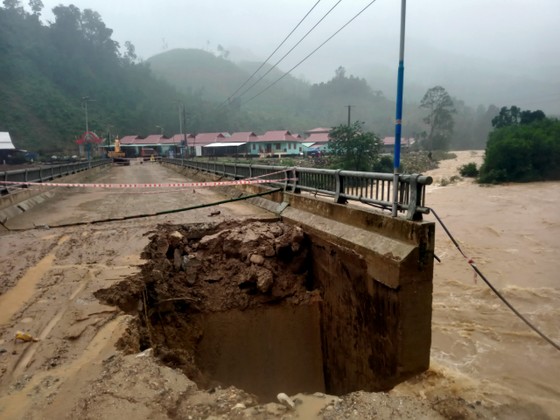 Quảng Nam: Mưa lớn gây sạt lở nhiều nơi tại huyện Nam Trà My ảnh 2