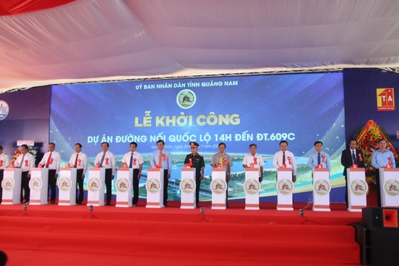 Quảng Nam khởi công tuyến đường 340 tỷ đồng nối đôi bờ Thu Bồn ảnh 1