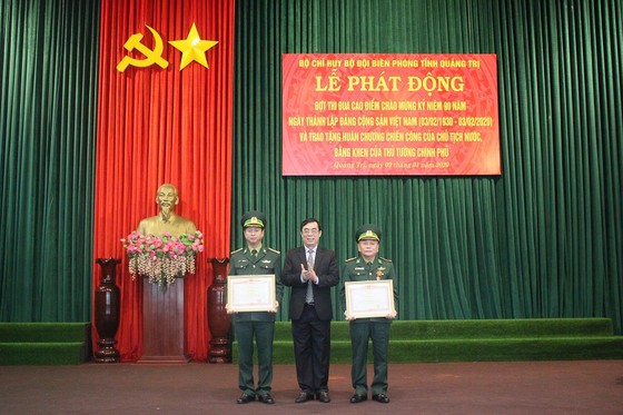 Biên phòng Quảng Trị đón nhận Huân chương Chiến công của Chủ tịch nước ảnh 1