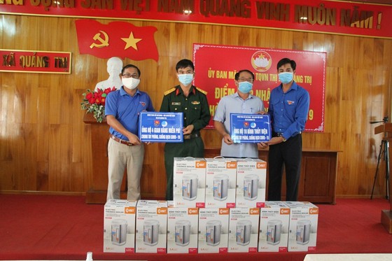 Gian hàng miễn phí bên trong khu cách ly tại Quảng Trị ảnh 5