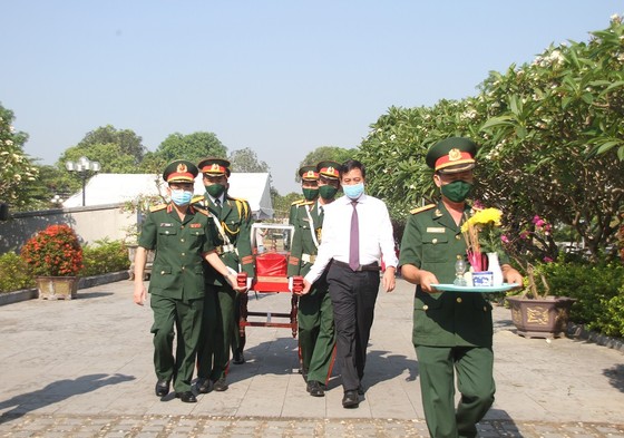 Quảng Trị: Tiếp nhận và an táng hài cốt liệt sĩ là quân tình nguyện, chuyên gia Việt Nam hy sinh tại Lào ảnh 7