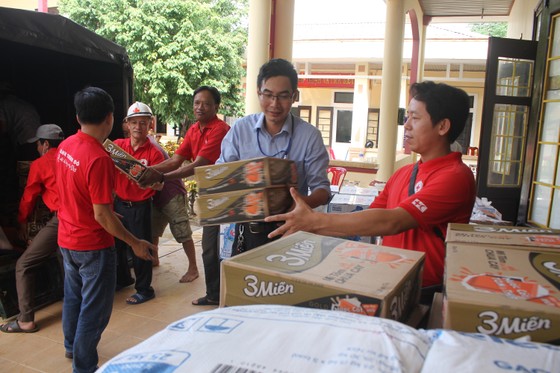 Báo SGGP tiếp tục hỗ trợ người dân vùng lũ Quảng Trị ảnh 1