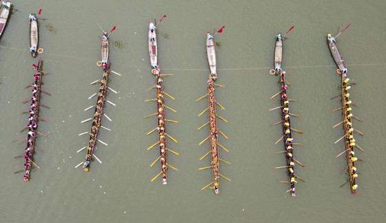 Lễ hội đua thuyền mừng Tết Độc lập ở quê hương Đại tướng Võ Nguyên Giáp ảnh 11