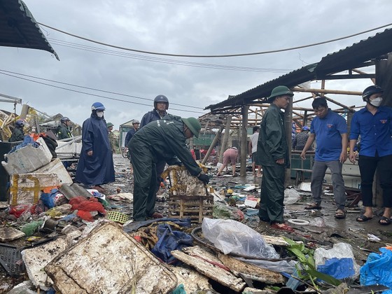 Quảng Trị: Hỗ trợ người dân khắc phục hậu quả lốc xoáy  ảnh 2