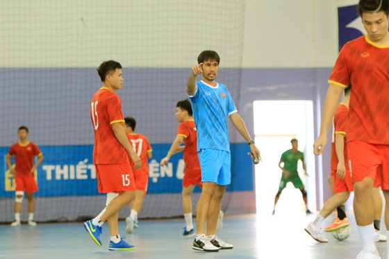 Đội tuyển futsal Việt Nam loại 5 cầu thủ trước khi sang UAE ảnh 2