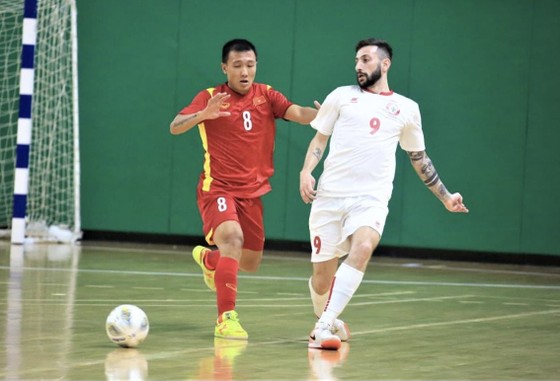 Thủ môn Văn Ý giúp đội tuyển futsal Việt Nam cầm hòa 0-0 ảnh 1