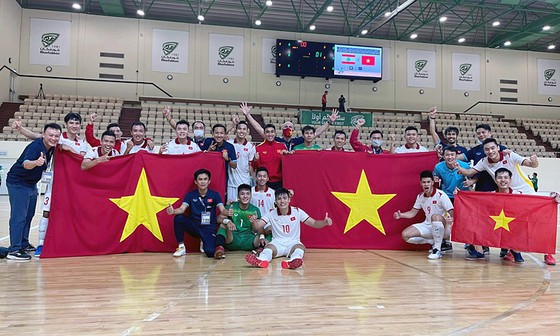 Thủ môn Hồ Văn Ý: ‘Tôi không phải người hùng’ ảnh 2