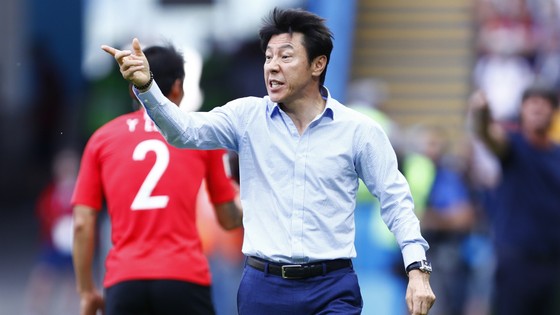 HLV Shin Tae-yong của Indonesia từng giúp Hàn Quốc đánh bại Đức tại World Cup 2018. Ảnh: GOAL