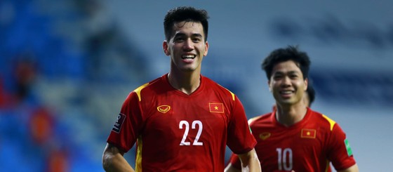 FIFA khen sự tiến bộ của đội tuyển Việt Nam và cá nhân Tiến Linh ảnh 1