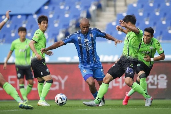 Ulsan Hyundai ở đẳng cấp châu Á, Viettel FC gặp khó với 2 đối thủ khác ảnh 1