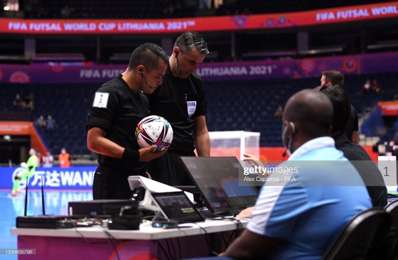 Nga thắng dễ, ‘công nghệ VAR’ lần đầu ra mắt ở Futsal World Cup ảnh 2