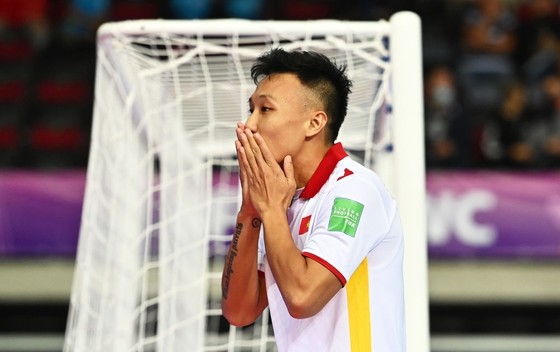 Đánh bại Panama, Việt Nam thắp sáng cơ hội đi tiếp ở Futsal World Cup ảnh 1