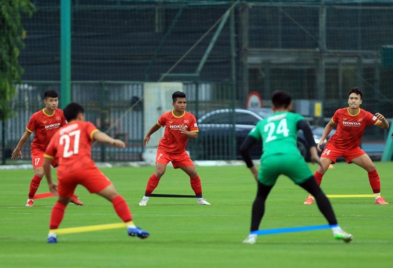 Tuyển thủ U22 người Tà Ôi từng bị ba mẹ cấm đá bóng ảnh 1