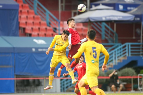 Các đội ‘chạy show’ đá giao hữu trước khi nghỉ Tết 2022 ảnh 1