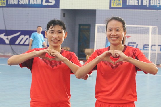 Futsal nữ Việt Nam miệt mài tập luyện hướng đến SEA Games 31 ảnh 10