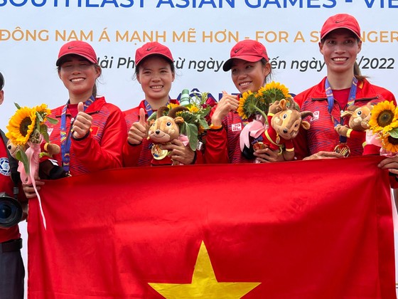 Rowing nữ Việt Nam giành trọn bộ 8 tấm HC vàng ở SEA Games 31. ẢNH: KHOA TRẦN